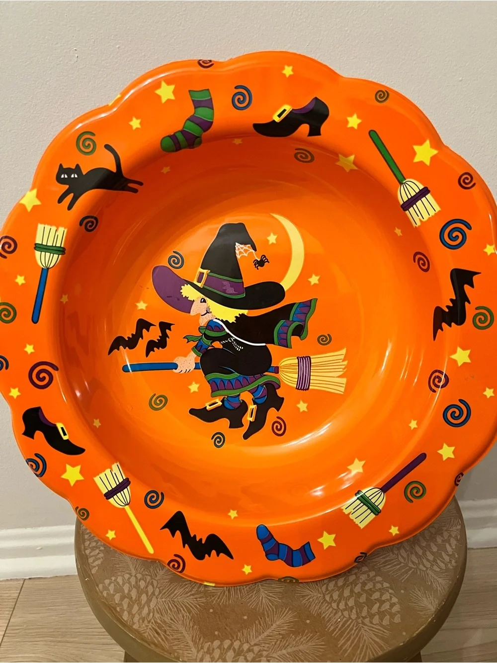 Vintage vibrant Halloween bowl